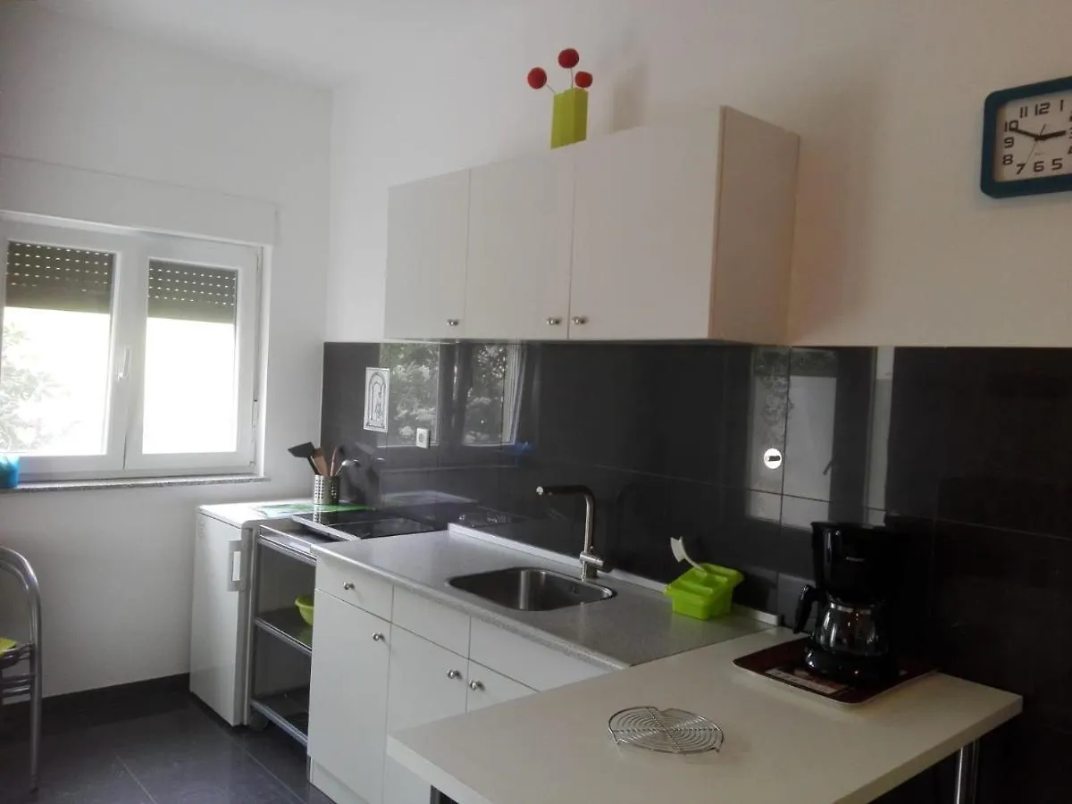 Apartments Ina Medolino